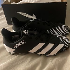 ADIDAS PREDATOR SOCCER CLEATS